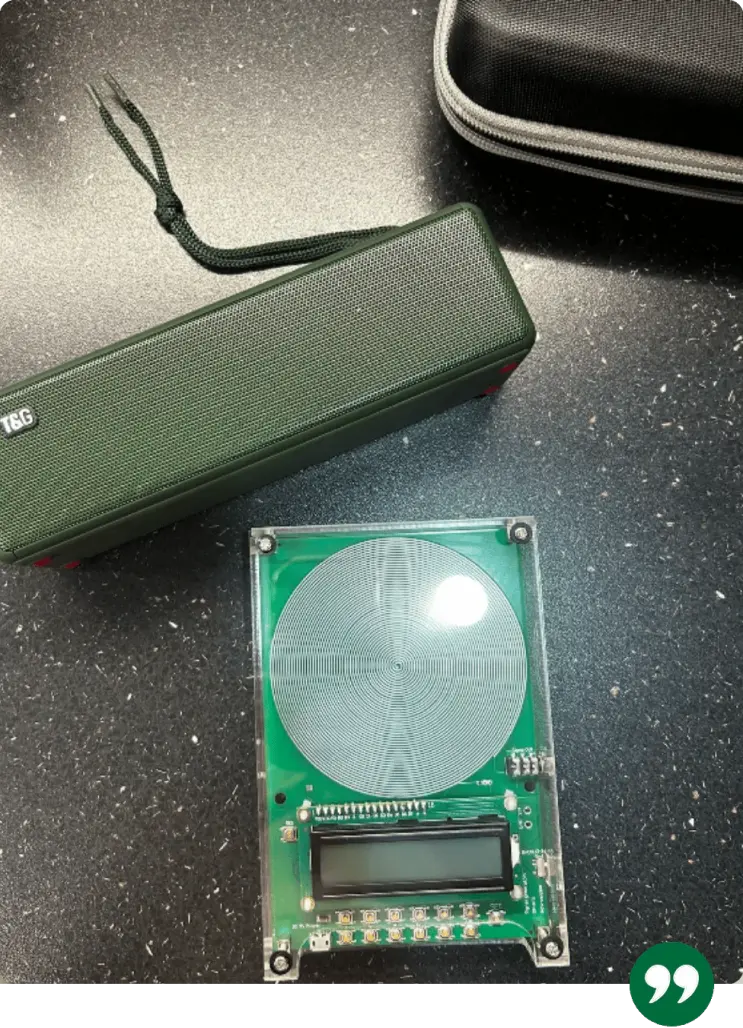 Alt image